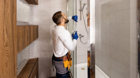 Wie Glaserei Ihre Badezimmer mit Stilvollen Glasduschen Aufwertet